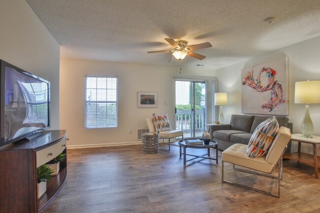 Greyeagle Apartments in Taylors, SC - Building Photo - Building Photo