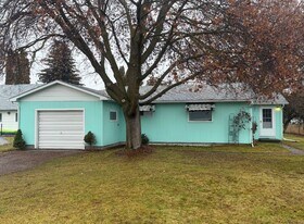 14 Terry Rd in Evergreen, MT - Building Photo