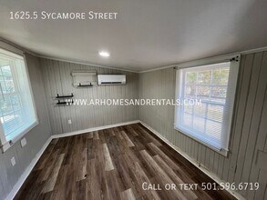 1625.5 Sycamore St in North Little Rock, AR - Building Photo - Building Photo