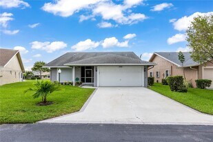 5284 Tiffany Anne Cir in West Palm Beach, FL - Building Photo