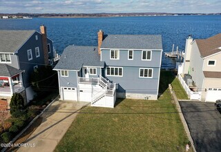 91 Cayuga Ave in Oceanport, NJ - Building Photo - Building Photo