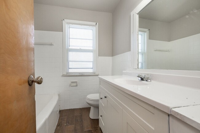 3697 Brinkmore Rd in Cleveland Heights, OH - Building Photo - Building Photo