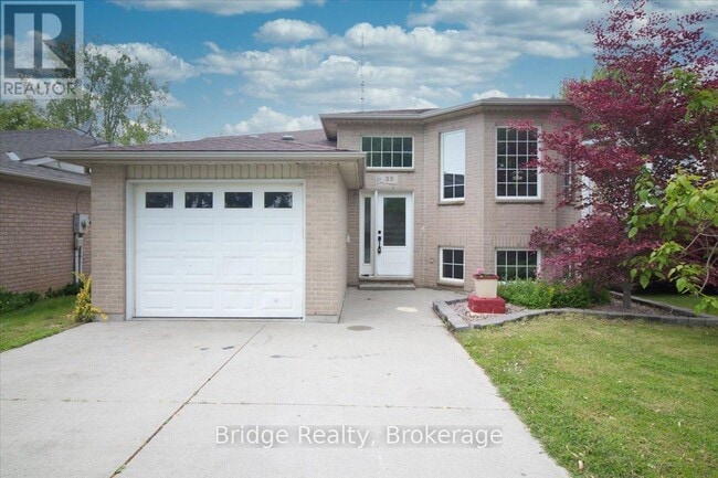 property at 35 Greenfield Ln