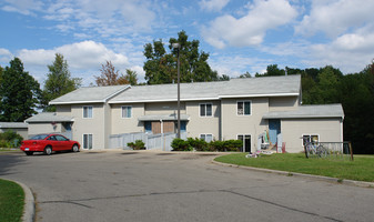 Countryside Manor Apartments