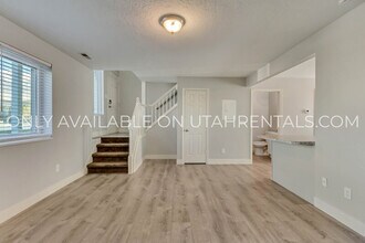1737 W Garden Dr in Pleasant Grove, UT - Building Photo - Building Photo