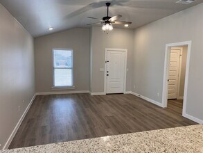 2308 133rd St in Lubbock, TX - Foto de edificio - Building Photo
