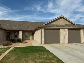 1250 N 7th St, Unit J05 in Wolfforth, TX - Building Photo