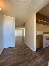 712 4th St in Taft, CA - Building Photo - Building Photo