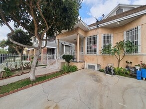 4226 Wall St, Unit 4226 in Los Angeles, CA - Foto de edificio - Building Photo