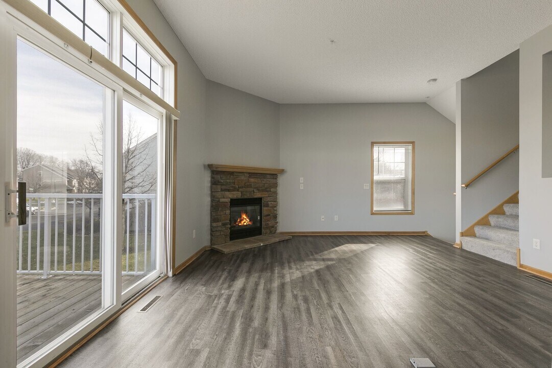 5030 Fountain Ln N in Plymouth, MN - Building Photo