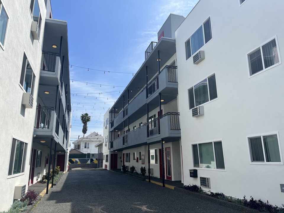 The Hive On Ellendale USC Student Housing in Los Angeles, CA - Building Photo