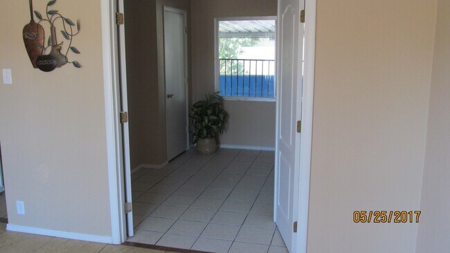 property at 3905 S Alder Dr