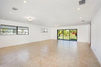 1175 Campo Sano Ave in Coral Gables, FL - Building Photo - Building Photo