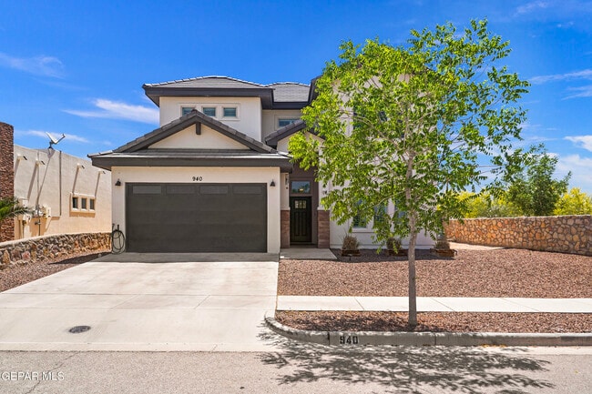 property at 940 Rothbury St