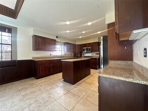 4342 Timberglen Rd in Dallas, TX - Building Photo - Building Photo