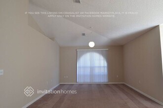 4024 Half Moon Cir in Middleburg, FL - Building Photo - Building Photo