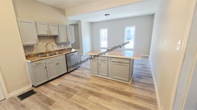 1032 Raspberry St in Erie, PA - Building Photo - Building Photo