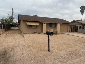 1801 S Plaza Dr in Apache Junction, AZ - Building Photo - Building Photo