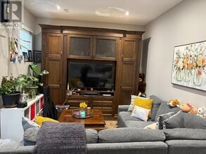 171 Cornelius Pkwy in Toronto, ON - Building Photo - Building Photo