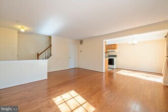 39 Triple Crown Ct in North Potomac, MD - Building Photo - Building Photo