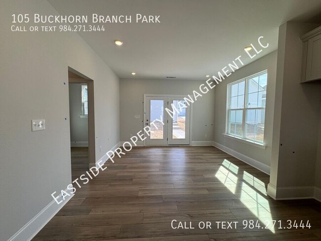 105 Buckhorn Br Pk in Clayton, NC - Building Photo - Building Photo