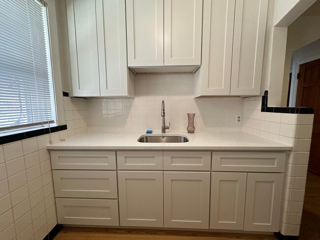 6372 Sutherland Ave, Unit 1E in St. Louis, MO - Building Photo - Building Photo