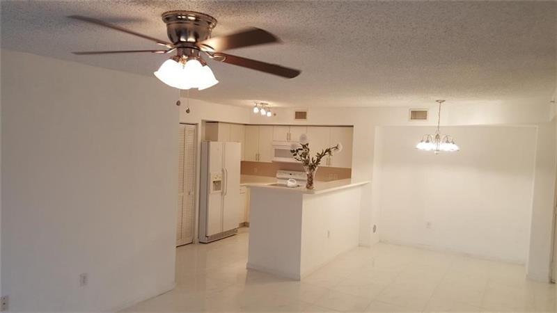 4856 N State Rd 7 in Coconut Creek, FL - Building Photo