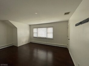 174 Sheridan Ave in Clifton, NJ - Building Photo - Building Photo
