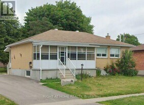 35 Oak St in Barrie, ON - Building Photo