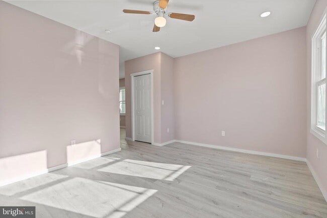 property at 309 N Oxford Ave