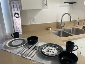 44220 San Pablo Ave-Unit -1 in Palm Desert, CA - Foto de edificio - Building Photo