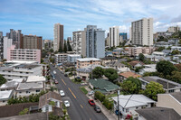 1478 Thurston Ave in Honolulu, HI - Foto de edificio - Building Photo