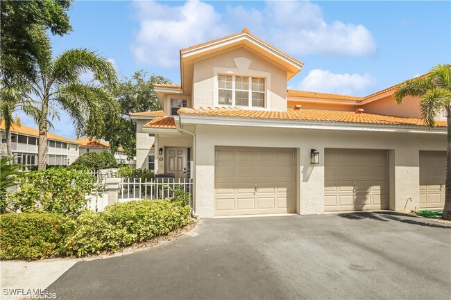2476 Orchid Bay Dr in Naples, FL - Building Photo - Building Photo