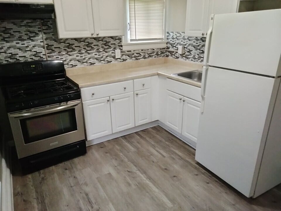 391-393 Flower City Park-Unit -Up in Rochester, NY - Building Photo