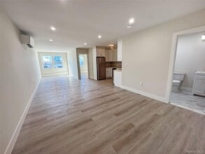 110 Jericho Tpke in Mineola, NY - Building Photo - Building Photo