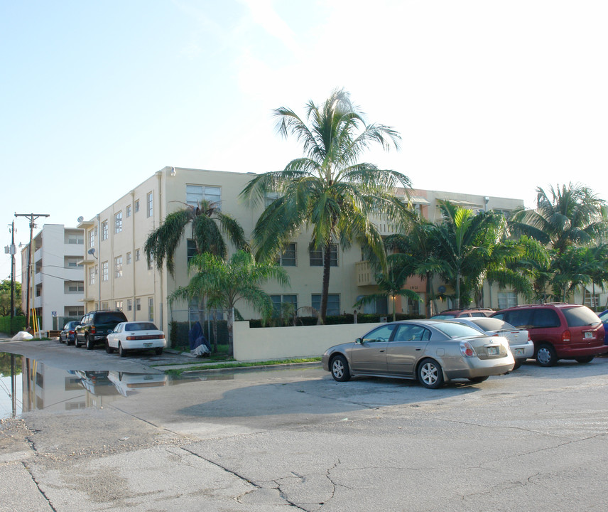 The Palms 51 Condo in North Miami Beach, FL - Building Photo