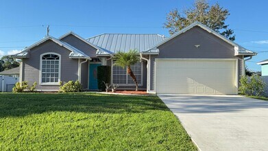 2144 SW Vista Rd in Port St. Lucie, FL - Building Photo - Building Photo