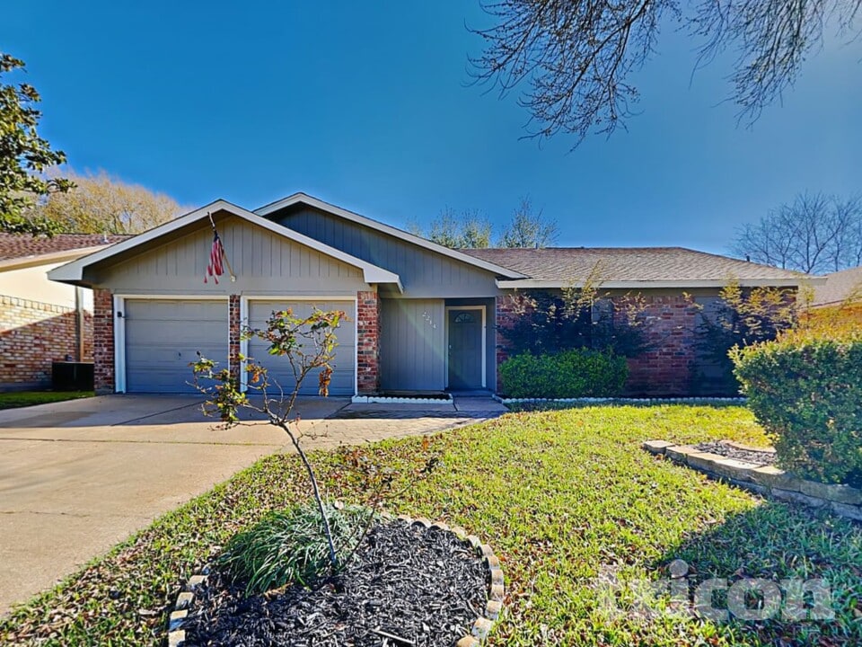 2214 Townhall Ln in Katy, TX - Foto de edificio