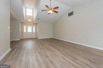473 Flint Ridge Ct in Jonesboro, GA - Building Photo - Building Photo
