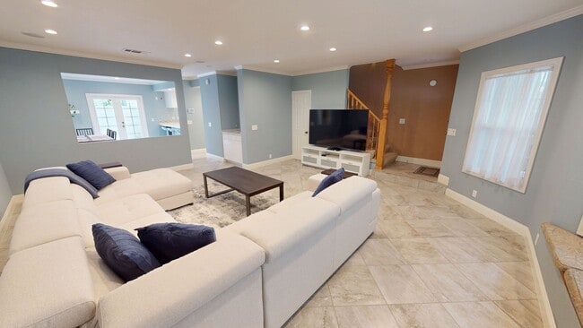 925 10th St in Coronado, CA - Building Photo - Building Photo