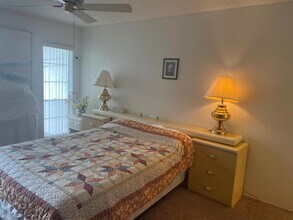 4 Greenway Village N, Unit 201 in Royal Palm Beach, FL - Foto de edificio - Building Photo