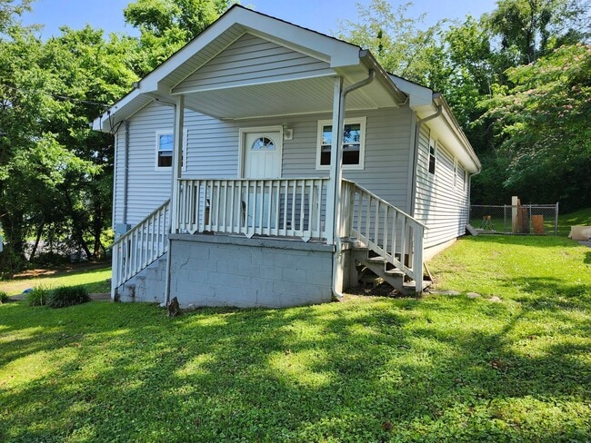 6815 Martha Ave in Chattanooga, TN - Building Photo - Building Photo