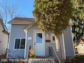 312 Superior St