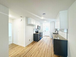 2408 Miller St in Denison, TX - Building Photo - Building Photo