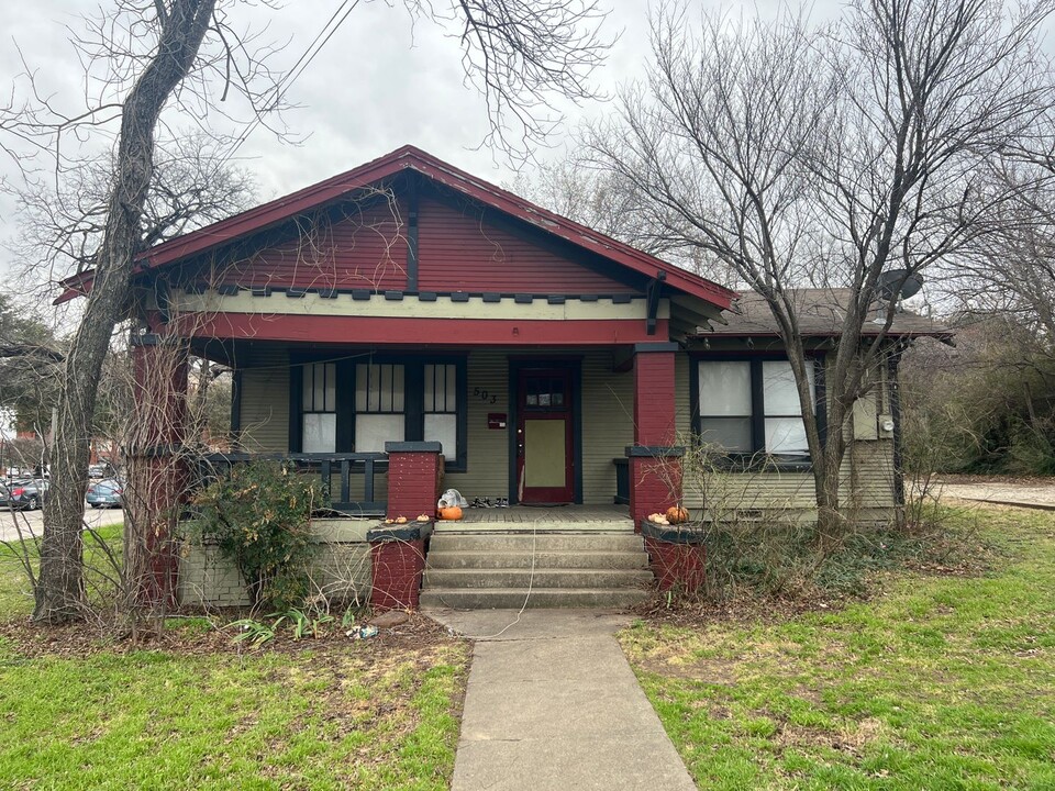 503 Pearl St in Denton, TX - Building Photo