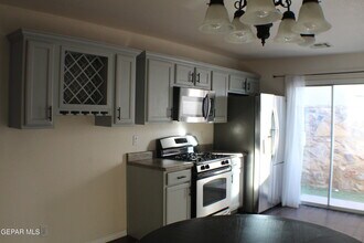 4805 Ramon Vega in El Paso, TX - Building Photo - Building Photo