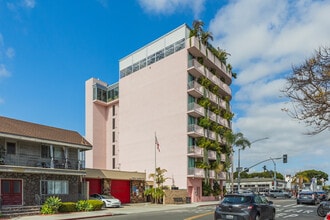 Sasan Apartments in San Diego, CA - Building Photo - Building Photo