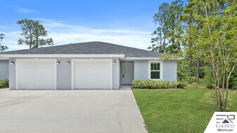 26 Serbian Bellflower Trl in Palm Coast, FL - Building Photo