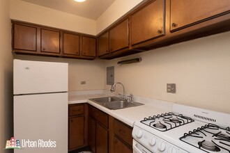 665 W Wrightwood Ave, Unit M08B in Chicago, IL - Building Photo - Building Photo