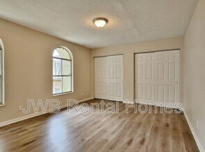 851 Bert Rd in Jacksonville, FL - Building Photo - Building Photo